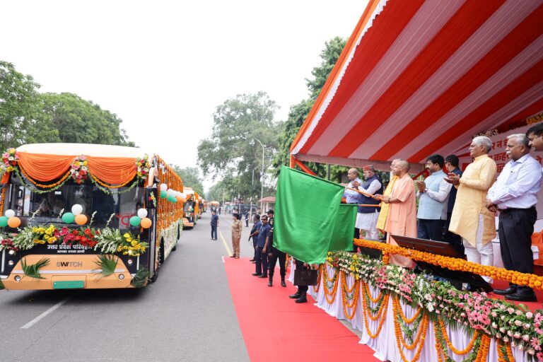 Uttar Pradesh : हर शहर, गांव को ग्रीन मोबिलिटी इलेक्ट्रिक सेवा से जोड़ेंगे- मुख्यमंत्री