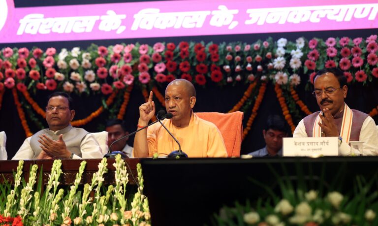 Uttar Pradesh : सीएम योगी के नेतृत्व में एयरपोर्ट विकास को मिली रफ्तार, प्रदेश में मजबूत हो रहा नागरिक उड्डयन ढांचा