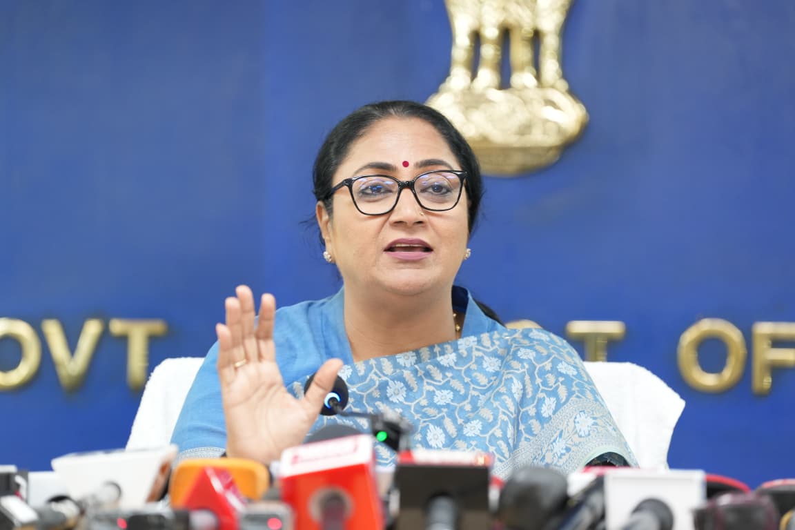 New Delhi : जीएसटी अधिकारियों के लिए दो सप्ताह का व्यापक प्रशिक्षण कार्यक्रम शुरू, विभाग बनेगा अधिक प्रभावी और पारदर्शी New Delhi : जीएसटी अधिकारियों के लिए दो सप्ताह का व्यापक प्रशिक्षण कार्यक्रम शुरू, विभाग बनेगा अधिक प्रभावी और पारदर्शी