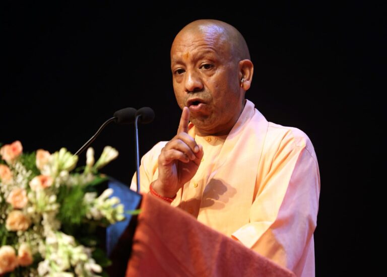 Uttar Pradesh : बालिका शिक्षा को नई उड़ान दे रही योगी सरकार, केजीबीवी में सुरक्षा से स्मार्ट शिक्षा तक 18 सूत्रीय एक्शन प्लान