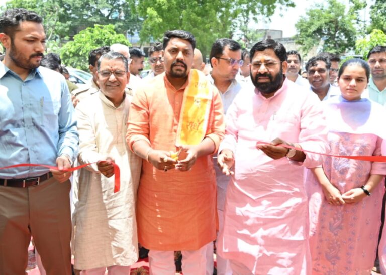 Uttar Pradesh : बुलंदशहर में राज्य मंत्री सुरेंद्र सिंह दिलेर ने प्राकृतिक कृषि कार्यशाला का शुभारंभ किया, किसानों से अपनाने का किया आह्वान