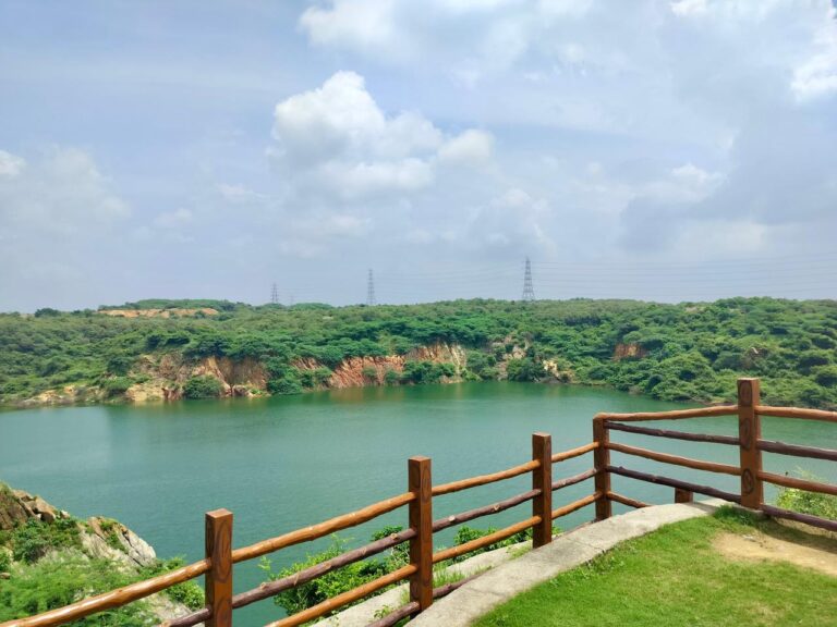 New Delhi : अंतरराष्ट्रीय योग दिवस पर असोला भाटी की नीली झील के किनारे योग करेंगी मुख्यमंत्री रेखा गुप्ता
