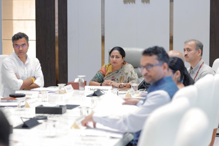 New Delhi : दिल्ली की सड़कों को आधुनिक और टिकाऊ बनाएगी रेखा गुप्ता सरकार, 657.99 करोड़ रुपये की परियोजनाओं को मंजूरी