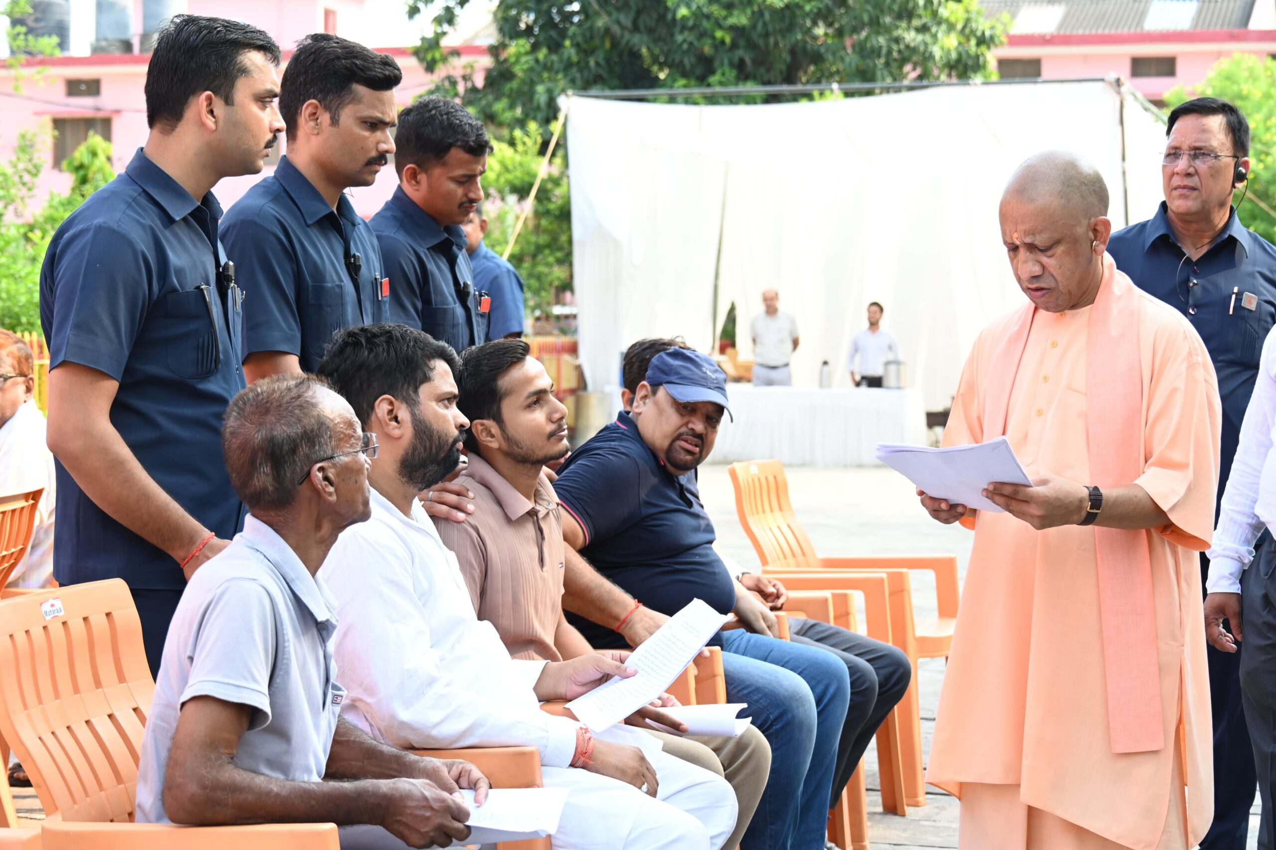 Uttar Pradesh : जरूरतमंदों के इलाज और मकान की व्यवस्था कराएगी सरकार- सीएम योगी Uttar Pradesh : जरूरतमंदों के इलाज और मकान की व्यवस्था कराएगी सरकार- सीएम योगी