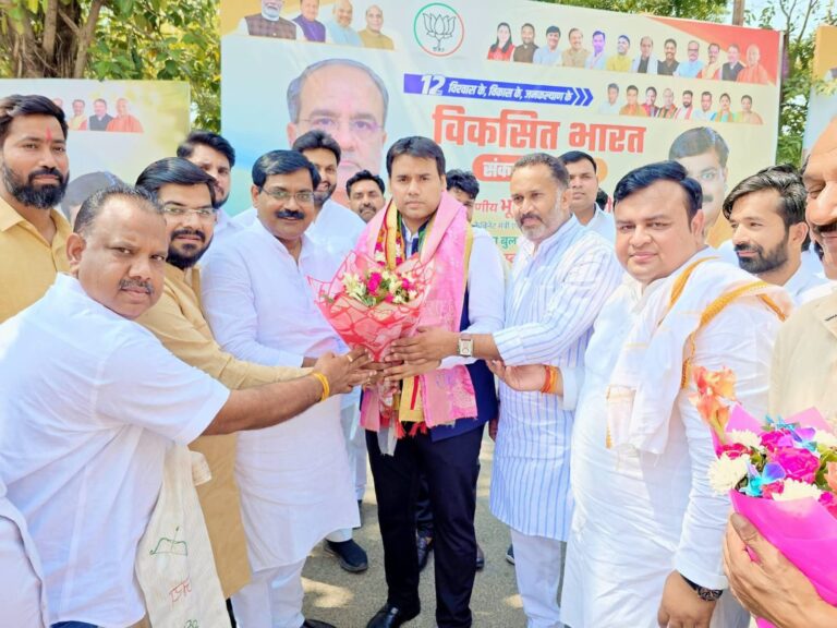 Uttar Pradesh : प्रदेश मंत्री बनने के बाद अंकुर शर्मा का बुलंदशहर में भव्य स्वागत, बूथों पर सुनी गई मन की बात