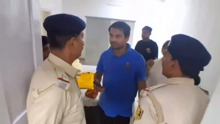 Bihar : तेज प्रताप यादव के घर चोरी, पीए मोतीलाल राय पर आरोप, 20 लाख कैश समेत कीमती सामान गायब