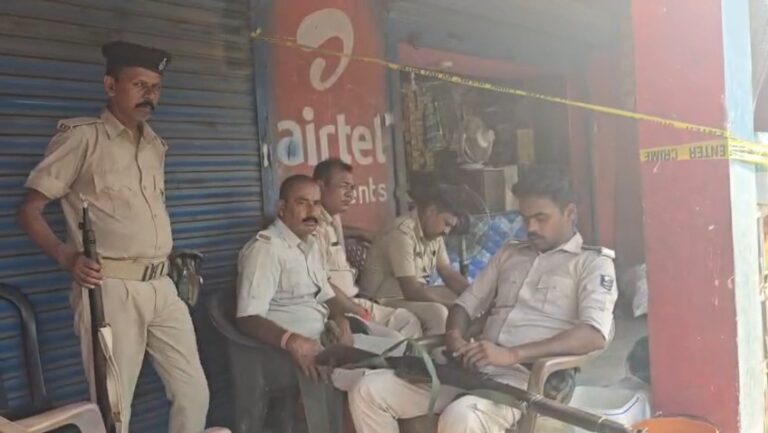 Bihar : मोहर्रम से दो दिन पहले कोलासी में पांच बम बरामद, अज्ञात पर एफआईआर दर्ज, दो भाइयों के विवाद का एंगल सामने