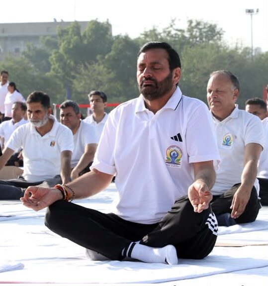 Yoga Day 2026: प्रधानमंत्री नरेंद्र मोदी के नेतृत्व में योग बना वैश्विक जन-आंदोलन : नायब सिंह सैनी