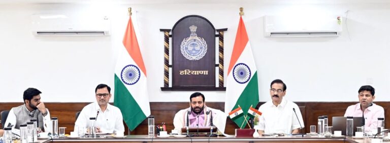 Haryana government: मुख्यमंत्री ने तय की विकास की नई दिशा- स्वास्थ्य सेवाओं, स्वच्छता, शिक्षा, सुशासन और जल प्रबंधन को और अधिक प्रभावी बनाने के दिए निर्देश