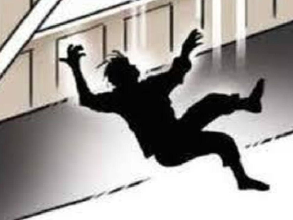 Noida Accident: चाइल्ड पीजीआई में निर्माण कार्य के दौरान चौथी मंजिल से गिरकर मजदूर की मौत Noida Accident, Child PGI