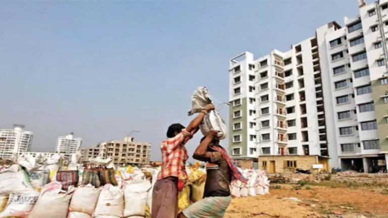 Greater Noida Builder Action: 14 बकायेदार बिल्डरों से वसूले जाएंगे 315 करोड़ रुपये, 9269 फ्लैट खरीदारों को मिलेगा राहत का इंतजार