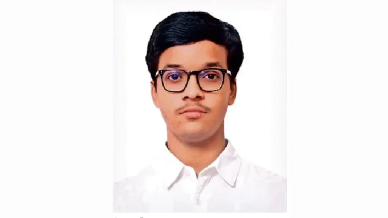 JEE Advanced Result: जेईई एडवांस में श्रेयस मिश्रा ने हासिल की ऑल इंडिया 119वीं रैंक, ग्रेटर नोएडा वेस्ट में खुशी की लहर