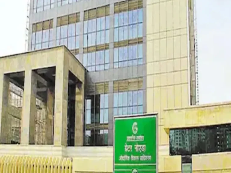 Greater Noida: ग्रेटर नोएडा प्राधिकरण की बड़ी कार्रवाई, 167 बिल्डर सोसाइटियों से 9.42 करोड़ रुपये वसूली के लिए जारी की आरसी