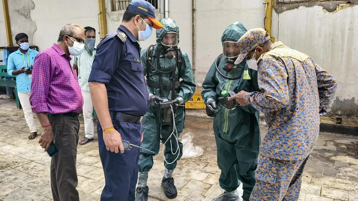 FSSAI Action on Ammonia Gas Leak: तमिलनाडु के तिरुवल्लूर में 13 टन समुद्री खाद्य नष्ट करने के आदेश FSSAI Action on Ammonia Gas Leak: तमिलनाडु के तिरुवल्लूर में 13 टन समुद्री खाद्य नष्ट करने के आदेश