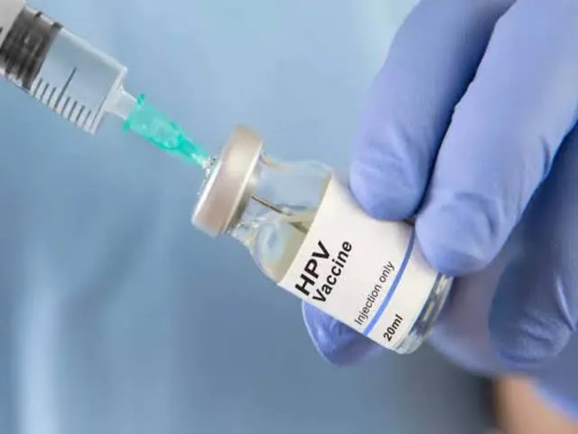 Health Alert: HPV टीका बना सर्वाइकल कैंसर के खिलाफ सबसे बड़ा सुरक्षा कवच, समय पर टीकाकरण से मौत का खतरा लगभग खत्म