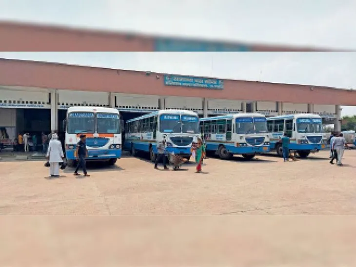 Dadri Bus Stand: दादरी के भीतर से गुजरेंगी रोडवेज बसें, बस अड्डे पर एंट्री के लिए दो कर्मचारी तैनात
