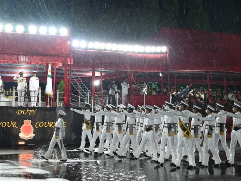 INS Chilka: आईएनएस चिल्का से 3,012 प्रशिक्षु नौसेना और तटरक्षक बल में शामिल होने को तैयार