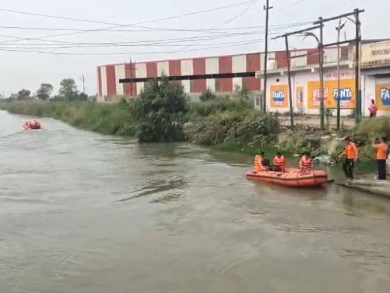 Greater Noida Incident: माता-पिता से विवाद के बाद युवक ने गंग नहर में लगाई छलांग, NDRF तलाश में जुटी