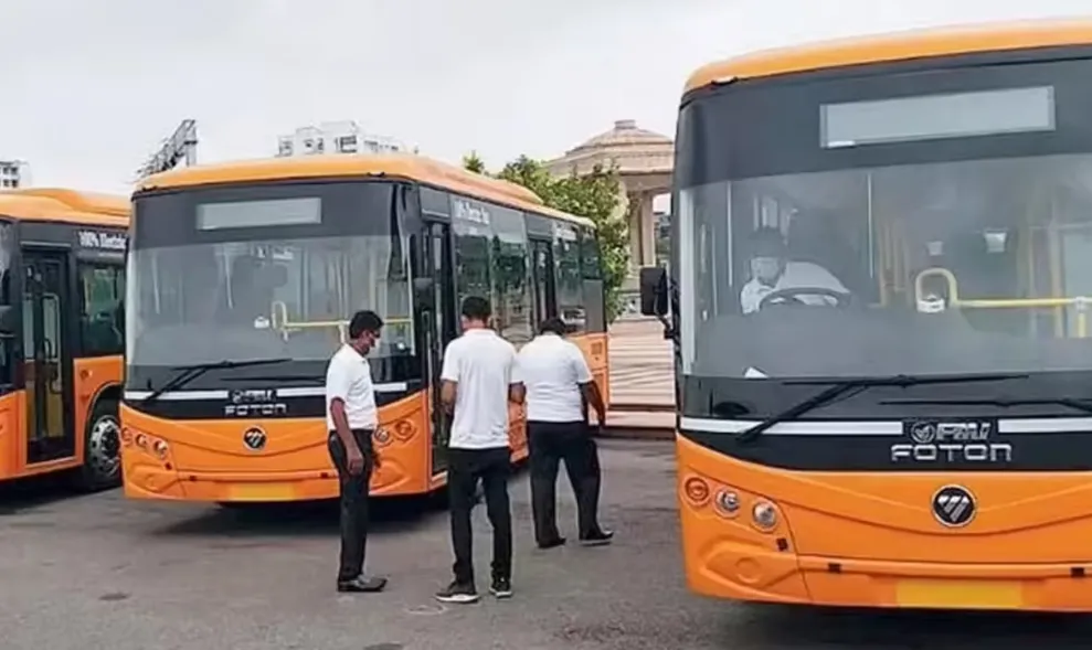 Noida E-Bus: नोएडा से दिल्ली के लिए आज से दौड़ेंगी ई-बसें, आनंद विहार तक मिलेगा सीधा सफर, 15 मिनट के अंतराल पर मिलेगी सेवा Noida E-Bus: नोएडा से दिल्ली के लिए आज से दौड़ेंगी ई-बसें, आनंद विहार तक मिलेगा सीधा सफर, 15 मिनट के अंतराल पर मिलेगी सेवा