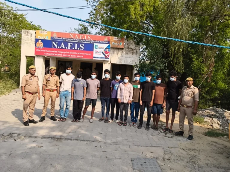 Noida Cyber Crime: केरला लॉटरी के नाम पर ठगी करने वाले 10 शातिर गिरफ्तार, सोशल मीडिया विज्ञापनों से फंसाते थे लोगों को