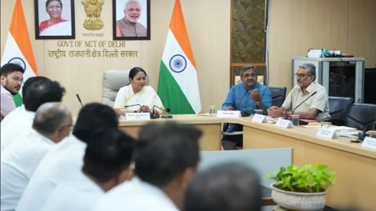 New Delhi : नीट परीक्षा के दौरान अभ्यर्थियों को डीटीसी में मुफ्त यात्रा, अभिभावकों के लिए कूलिंग जोन की व्यवस्था