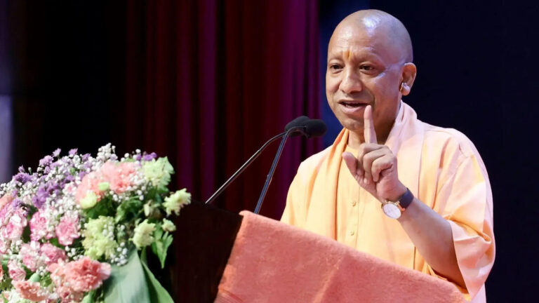 Uttar Pradesh : सबके लिए सबसे प्यारी होती है मां, हर नागरिक अवश्य लगाए ‘एक पेड़ मां के नाम’- मुख्यमंत्री
