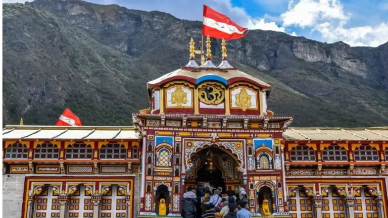 Uttarakhand : बदरीनाथ धाम में दान-चढ़ावे की शिकायतों पर मुख्यमंत्री के निर्देश पर गठित हुई उच्चस्तरीय समिति, 15 दिन में सौंपेगी रिपोर्ट
