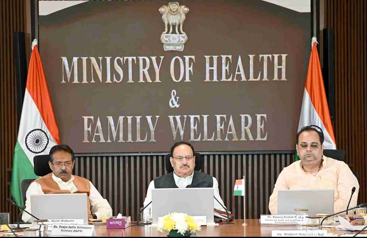 Dengue Alert: दिल्ली में डेंगू को लेकर अलर्ट, नड्डा ने तैयारियों की समीक्षा Dengue Alert