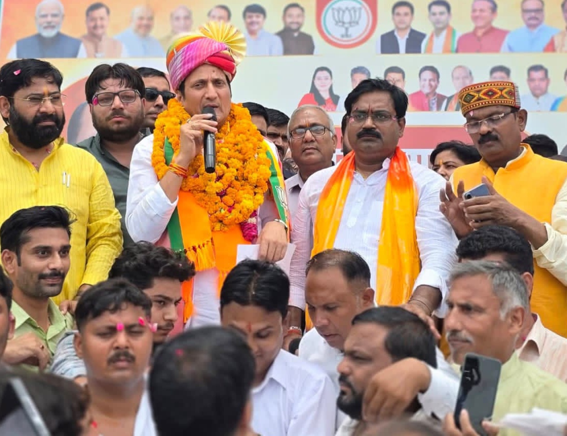 Uttar Pradesh : बुलंदशहर पहुंचे भाजपा प्रदेश उपाध्यक्ष सुरेश राणा, कार्यकर्ताओं ने किया भव्य स्वागत Uttar Pradesh : बुलंदशहर पहुंचे भाजपा प्रदेश उपाध्यक्ष सुरेश राणा, कार्यकर्ताओं ने किया भव्य स्वागत