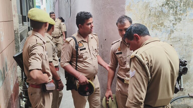 Uttar Pradesh : बुलंदशहर में कॉस्मेटिक कारोबारी के घर NIA का छापा, आतंकी फंडिंग के आरोप में की गई कार्रवाई