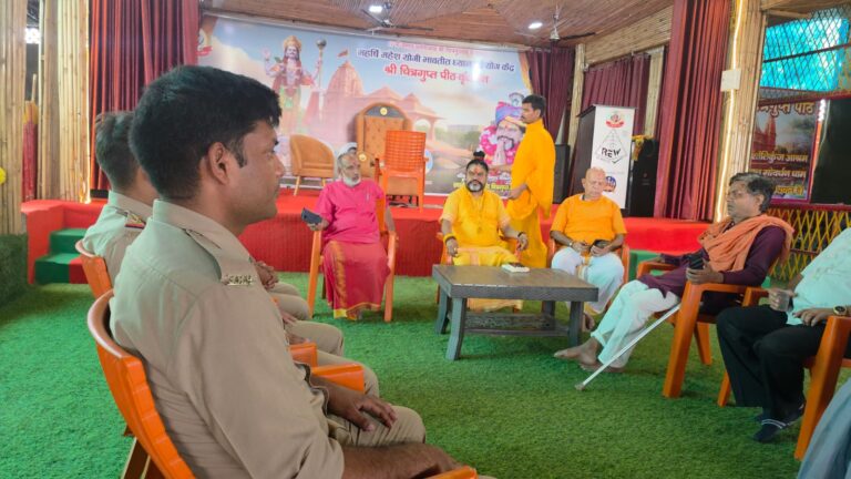 Uttar Pradesh : श्री कृष्ण जन्मभूमि मंदिर मुक्ति के लिए कार सेवा का ऐलान करने वाले स्वामी सच्चिदानंद हाउस अरेस्ट, गोवर्धन पुलिस ने आश्रम पर डाला डेरा