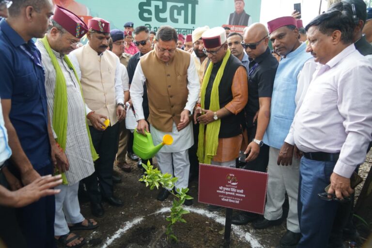 Uttarakhand : हरेला पर प्रदेश में 10 लाख पौधे लगाने का संकल्प, मुख्यमंत्री ने ‘एक पेड़ माँ के नाम’ से जुड़ने का किया आह्वान