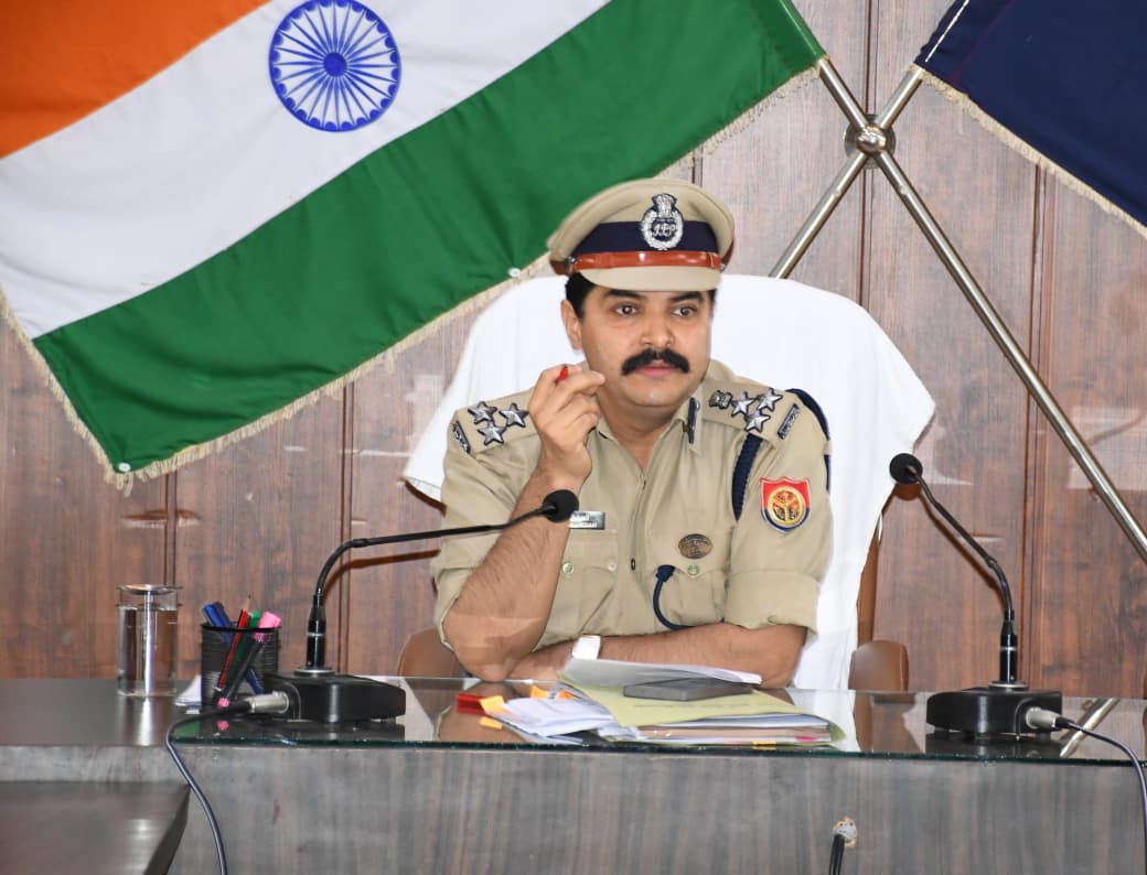 Uttar Pradesh : हापुड़ में कांवड़ यात्रा को सुरक्षित और सुचारु बनाने के लिए मेरठ जोन की पुलिस ने शुरू की व्यापक तैयारियां Uttar Pradesh : हापुड़ में कांवड़ यात्रा को सुरक्षित और सुचारु बनाने के लिए मेरठ जोन की पुलिस ने शुरू की व्यापक तैयारियां