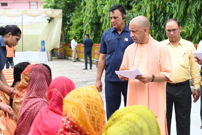 Uttar Pradesh : गंभीर बीमारियों के इलाज में भरपूर मदद करेगी सरकार- मुख्यमंत्री
