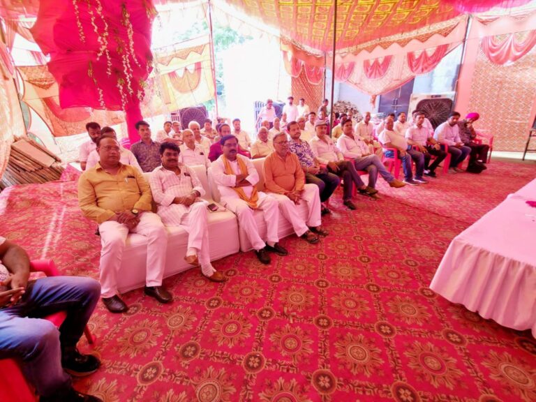 Uttar Pradesh : बुलंदशहर के प्रत्येक बूथ पर सुना गया प्रधानमंत्री ‘मन की बात’ का 136वाँ एपिसोड, कारगिल वीरों को किया नमन