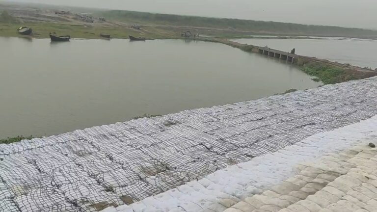 Bihar : लगातार बारिश से बढ़ा गंगा का जलस्तर, कटाव का खतरा गहराया, बचाव कार्य तेज
