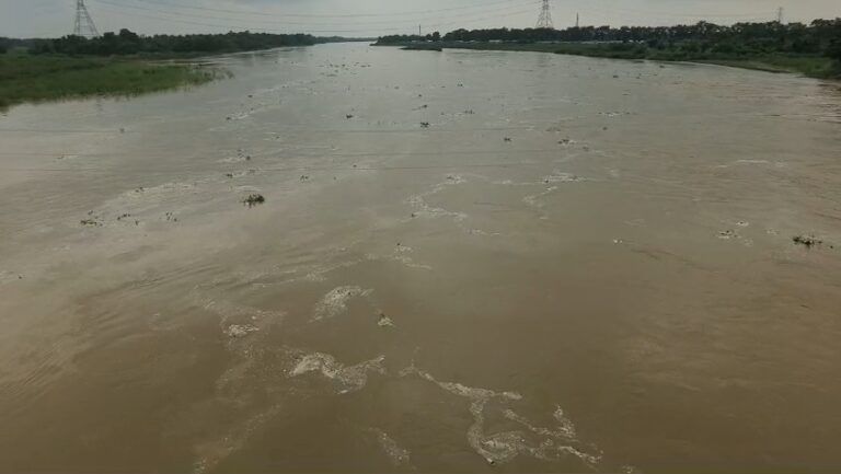 Bihar : शिवहर जिले में कई स्थानों पर नदी खतरे के निशान से ऊपर