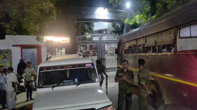 Bihar : पुलिस का बड़ा एक्शन, 49 नामजद, 41 गिरफ्तार, 155 उपद्रवियों की तस्वीरें जारी