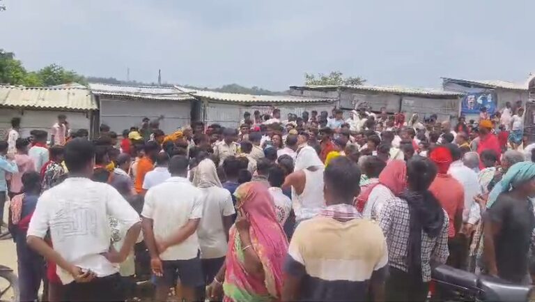 Bihar : खगड़िया में दिनदहाड़े युवक की गोली मारकर हत्या, इलाके में दहशत