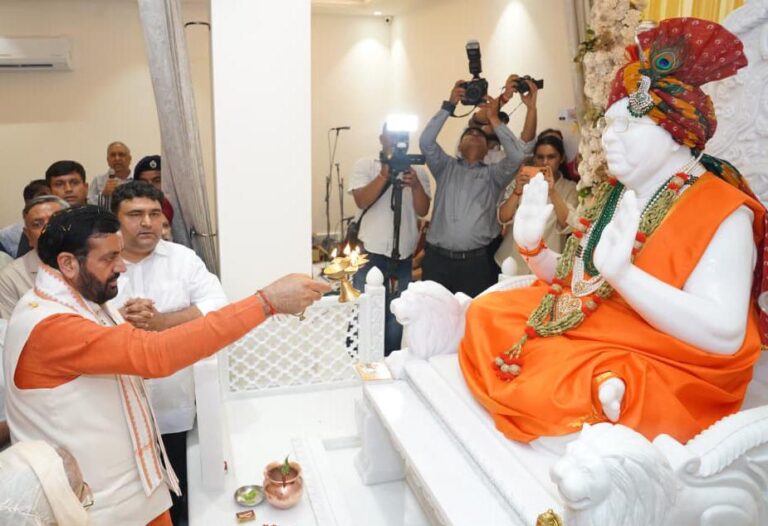 Baba Mohan Das Ashram:  जालंधर में बाबा मोहन दास आश्रम पहुंचे मुख्यमंत्री, प्रतिमा का अनावरण कर की पूजा-अर्चना