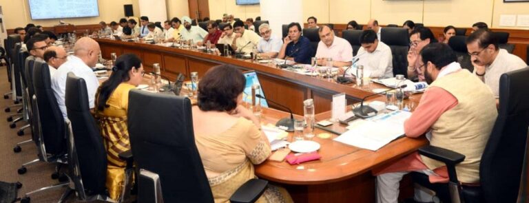 Haryana healthcare digitalization; स्वास्थ्य विभाग में मुख्यालय से लेकर उप-स्वास्थ्य केंद्र तक डिजिटलाइजेशन किया जाए: मुख्यमंत्री