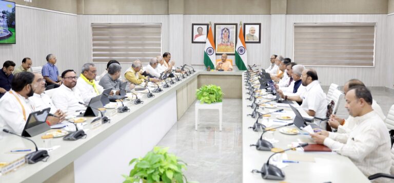 Uttar Pradesh : वाराणसी में बनेगा 500 बेड का अत्याधुनिक कामकाजी महिला छात्रावास, भूमि हस्तांतरण प्रस्ताव को मिली मंजूरी