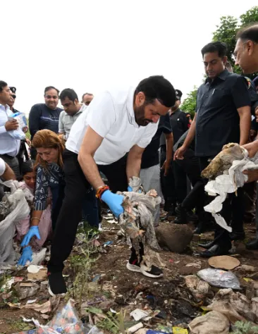 Haryana Cleanliness Campaign: पंचकूला से मुख्यमंत्री नायब सिंह सैनी ने राज्यव्यापी स्वच्छता अभियान का किया शुभारंभ