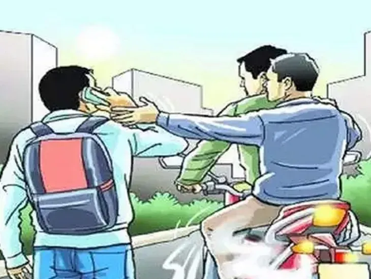 Noida Crime: नोएडा में बेखौफ बदमाशों का आतंक, छह लोगों से मोबाइल और सोने की चेन लूटी