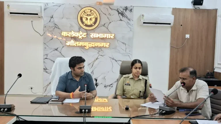UPSC CAPF Exam: नोएडा में सीएपीएफ परीक्षा की तैयारियां तेज, नकलविहीन परीक्षा के लिए प्रशासन अलर्ट