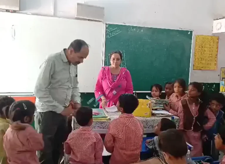 Noida Education: खंड शिक्षा अधिकारी ने स्कूलों का निरीक्षण किया, छात्रों से पूछे सवाल, कम उपस्थिति पर जताई चिंता