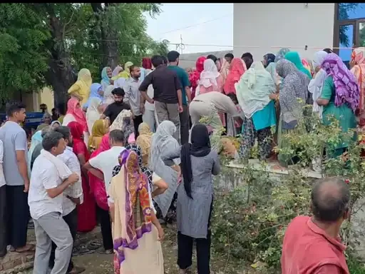 Greater Noida Crime: नहर में मिली महिला की लाश, पति ने बताया हादसा; भाई ने लगाया हत्या का आरोप