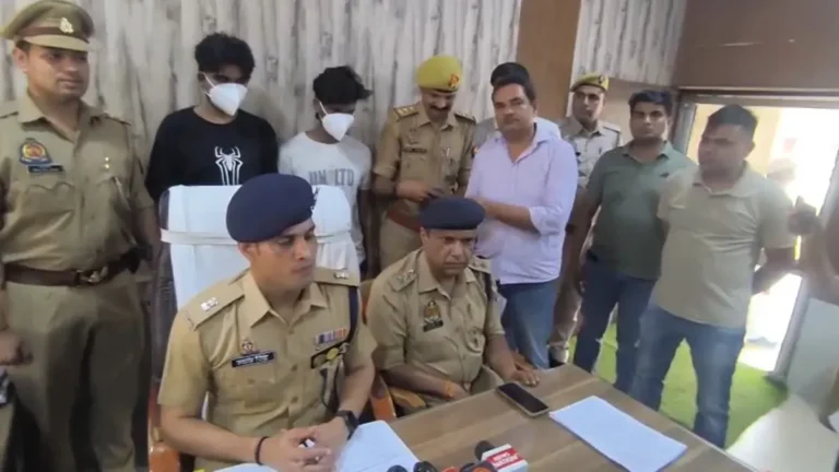 Greater Noida Crime: पैरामाउंट सोसाइटी लूटकांड का खुलासा, पुलिस मुठभेड़ में 4 बदमाश गिरफ्तार, सोना और विदेशी करेंसी बरामद