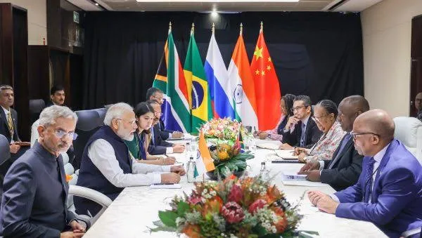 BRICS Labour Meeting:  ब्रिक्स देशों का बड़ा संकल्प, ‘कोई भी श्रमिक पीछे न छूटे’; भारत ने लॉन्च किया ‘ब्रिक्स कनेक्ट’
