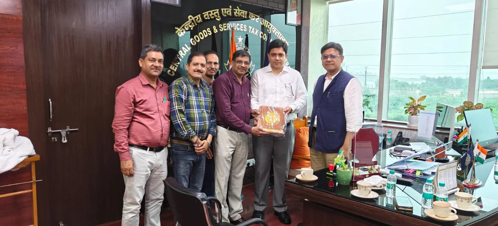 GST Meeting: उद्यमियों ने जीएसटी अधिकारियों के सामने रखीं समस्याएं, समाधान का मिला भरोसा GST Meeting: उद्यमियों ने जीएसटी अधिकारियों के सामने रखीं समस्याएं, समाधान का मिला भरोसा